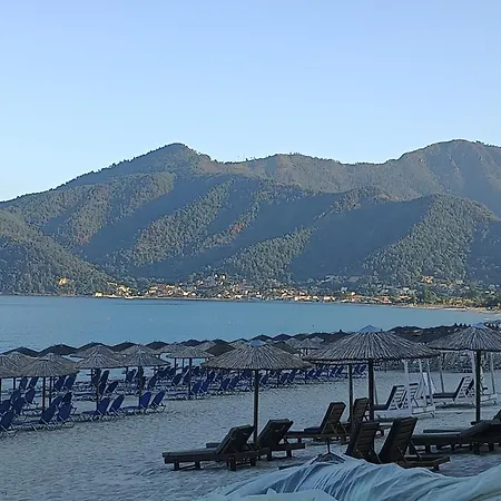 Maisonettes Athina خْريسيا أموذيا