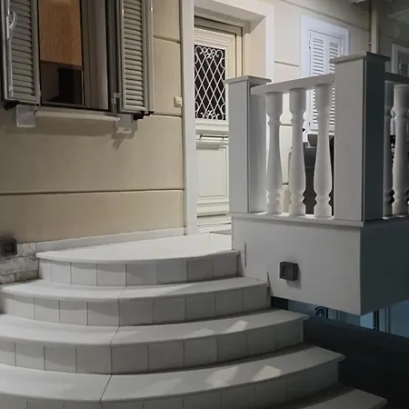 Maisonettes Athina * Криси Амудия